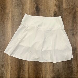 NEW NWT Puma White Stretchy Sporty Golf Tennis Skort Skirt Size L